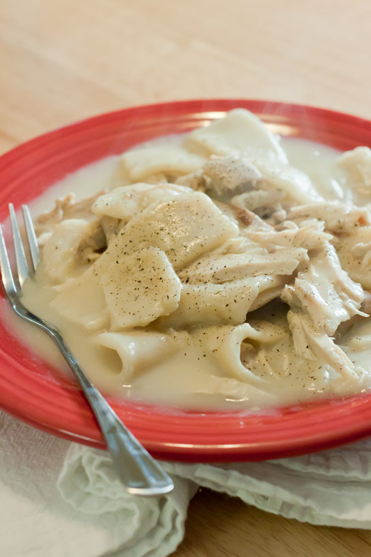 https://backtothecuttingboard.com/wp-content/uploads/2010/12/chicken-dumplings6.jpg